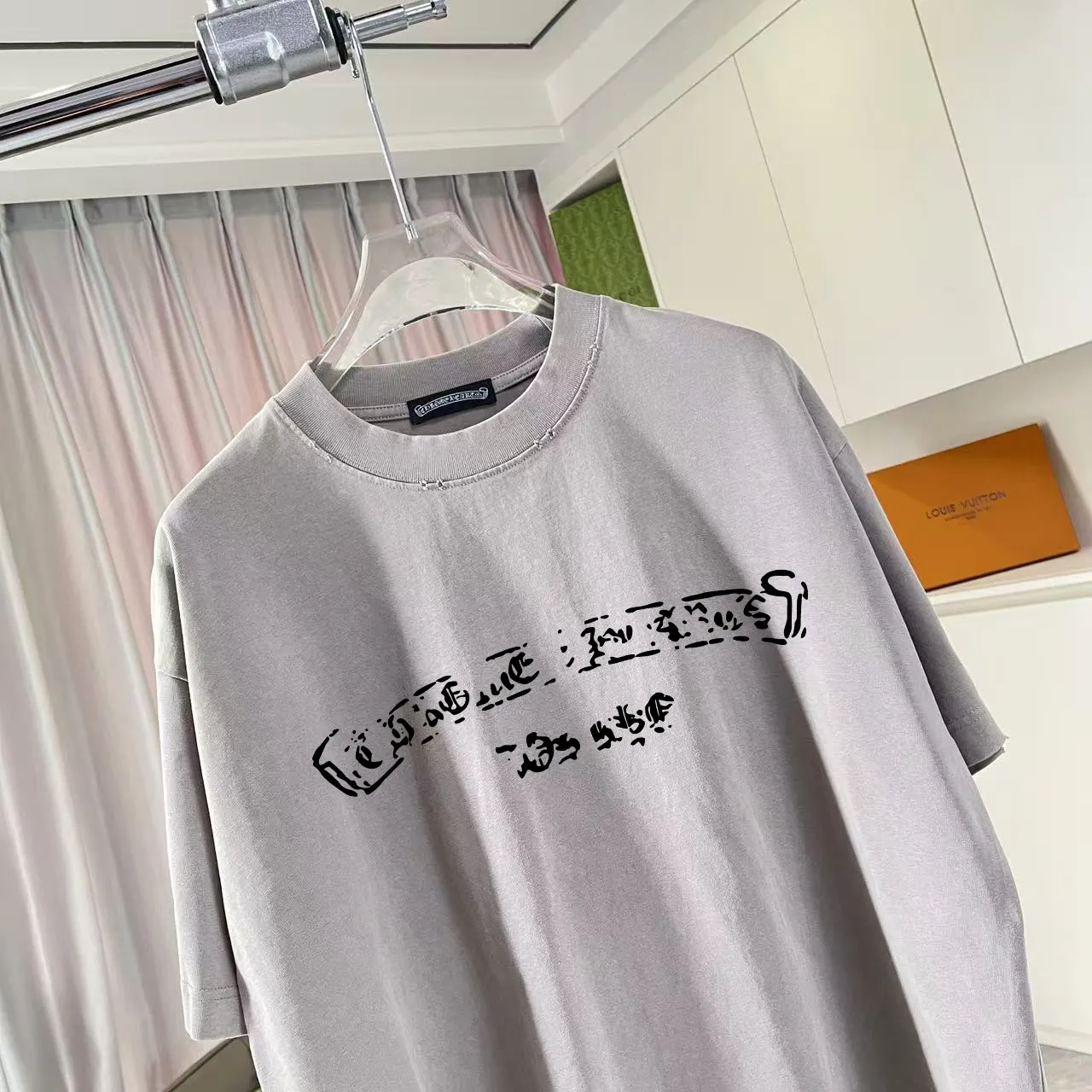 🅿️190 ch Crow* 2025 summer new style, washed, distressed, spray-painted, Sanskrit cross print, short-sleeved T-shirt, customized fabric 320g, same style for men and women, size: S M L XL XXL five sizes, color: black, gray, gradient black, gradient red